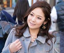 アンケートと称して声を掛けた四十路妻を言葉巧みにホテルに誘い即ハメ！