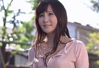 おばさんなのに…いいの？…♡憧れだった母の友人の美人な四十路のおばさんに想いを告げて念願のSEX…！ 赤坂ルナ