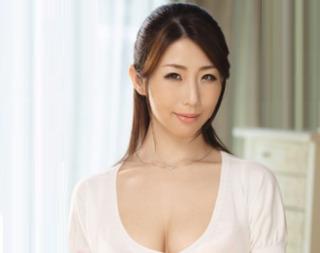 お願い…抱いてくれる？…♡同居する娘婿を誘惑する美人な三十路奥様！娘の目を盗んで禁断交尾…♪ 篠田あゆみ