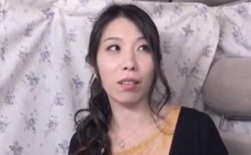 【人妻ナンパ】色白で綺麗な顔立ちのスレンダーでおっぱいは超美巨乳の三十路の奥さんを連れ込み、生ハメ中出し！母乳も潮吹きも噴射！