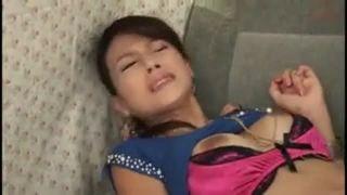 【熟女ナンパ】清楚で落ち着いた四十路の美巨乳の美人妻を電マで責め、そのまま生ハメ中出し！