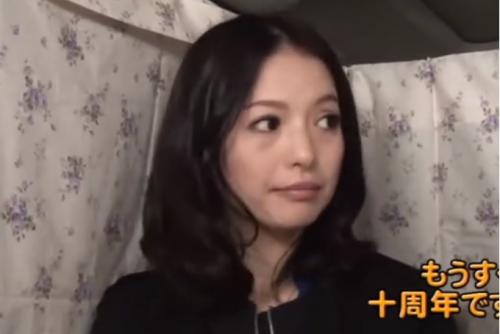 【人妻ナンパ】吸い込まれそうな大きな瞳のプライドの高そうなスレンダーで綺麗なセレブ奥さんを連れ込み、生ハメ中出し！