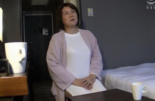 【面接】地味でぽっちゃりの平凡な五十路の熟女がお金とチンコ欲しさにAV出演を決意！