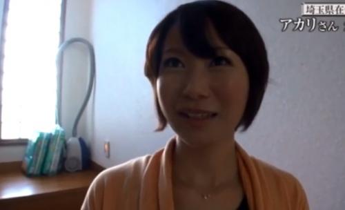 旦那の居ぬ間に自宅に忍び込み、三十路間近の綺麗で色白清楚なスレンダーで美乳のマダムが他人棒で生ハメ中出しNTRセックス！
