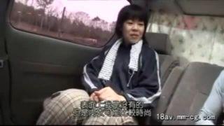 【熟女ナンパ】この田舎臭さがたまんない！地味でブサイクな四十路の人妻を車内に連れ込み、手マンで責め、そのままセックス！