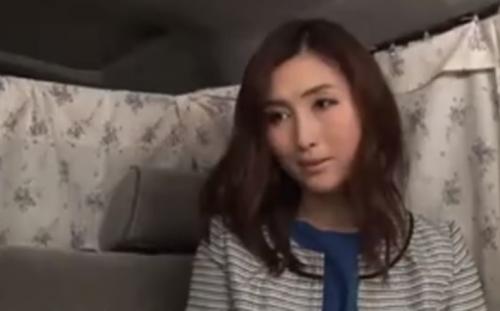 【熟女ナンパ】こんな綺麗な四十路の美魔女のセックスが見られるなんて！真面目で知的な清楚でスレンダーな美乳の美人妻を連れ込み、生ハメ中出し！