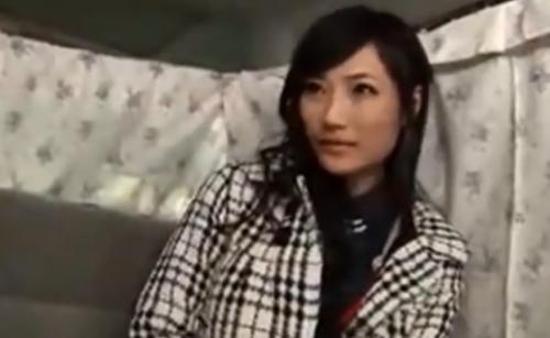 【人妻ナンパ】高級マダムオーラが半端ない目力の強い綺麗で上品な三十路のスレンダー美巨乳の奥さんを連れ込み、ガチハメ、ザーメン顔射、お掃除フェラ！