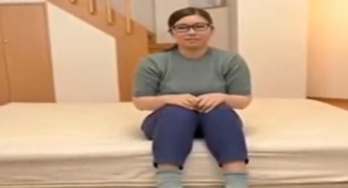 【人妻ナンパ】恐ろしく地味で目立たないメガネで超美巨乳の三十路の奥さんを連れ込み、そのままガチハメ、ザーメンぶっかけ！