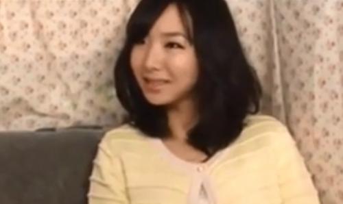 【人妻ナンパ】可愛らしく大人しい色白清楚でスレンダーな奥さんを連れ込み、生ハメ中出し！