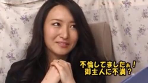 【熟女ナンパ】黒髪ロングの綺麗で怒らせると怖そうな清楚で上品な四十路間近の美人妻を連れ込み、そのまま生ハメ中出し！