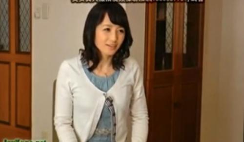 【熟女ナンパ】吸い込まれてしまいそうな瞳の清楚で綺麗なな四十路間近の美人妻を連れ込み、そのままガチハメ、ザーメン顔射、お掃除フェラ！