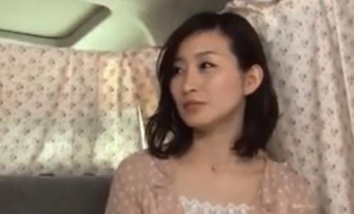 【人妻ナンパ】眼つきの鋭い知的で真面目そうなスレンダーで綺麗な三十路の奥さんを連れ込み、生ハメ中出し！