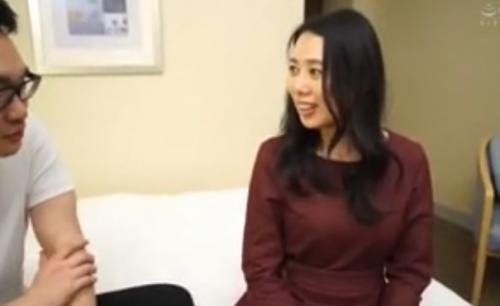 【熟女ナンパ】清潔感がありおっとりとしたスレンダーで綺麗な五十路の高齢美人妻を連れ込み、生ハメ中出し！