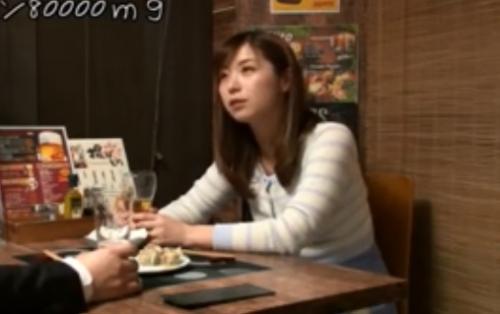 【熟女ナンパ】【隠し撮り】本当に四十路！？色白清楚でスレンダー美乳の美人妻を酒に酔わせお持ち帰りし、生ハメ中出し！