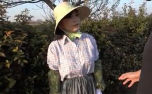 【熟女ナンパ】地方の田舎で畑仕事中の男慣れしていない清純で良く見ると綺麗な美巨乳の四十路の美人妻を連れ込み、ガチハメ、ザーメンぶっかけ！
