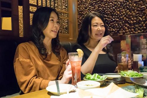 勇気あるナンパ 巨乳巨尻五十路越え熟女のハンティング