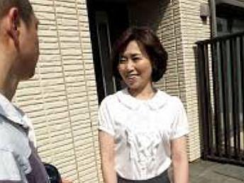 高坂紀子① 五十路の叔母　甥と叔母　　美熟女の叔母は