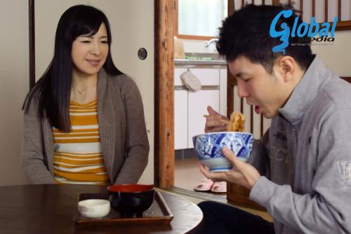ムチムチお母さん　50歳の母　熟れた肉体蜜壺にナマ挿入　和久井智美
