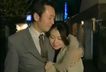 ヘンリー塚本　熟女人妻と深夜の密会　不倫愛