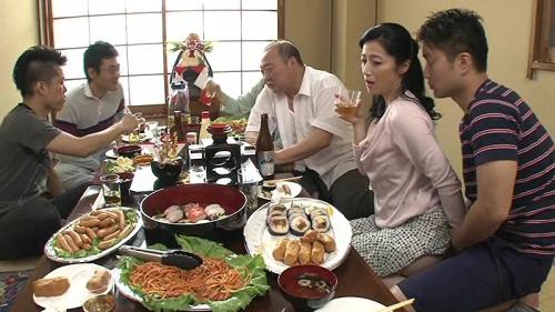 親戚のおば♡親族宴会中♡叔母と甥のWスワップ相姦！！ 人妻熟女おばさん
