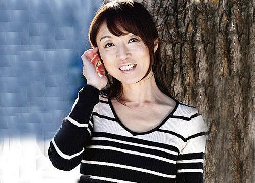 年増熟女奥様初めての撮影！！他人の肉棒で女を感じる主婦