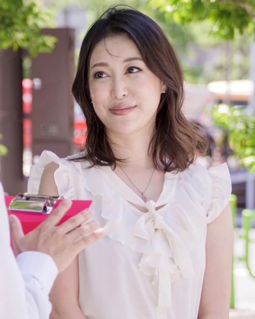 美人奥様熟女をナンパしました！！！一美熟女おば様ナンパ セレブ美熟女中出し