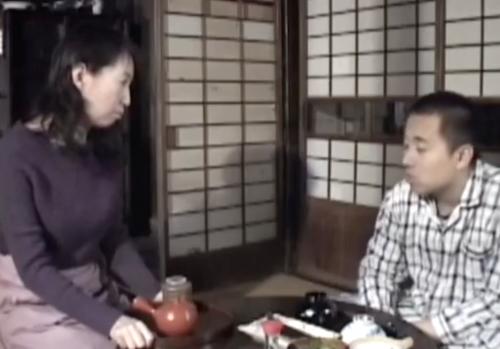 高齢熟女★人妻熟女未亡人★母と息子★母子相姦遊戯★母と子