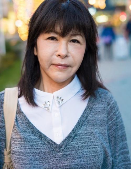 56歳高齢熟女おばさんナン★五十路の熟女の蜜壺とお尻の穴に