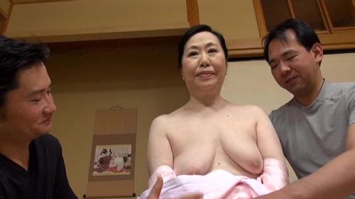 色白♡巨乳♡抱ける六十路　古希で初撮り 城美香