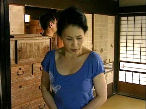 ヘンリー塚本★夏のよの汗ばむ熟女★五十路の人妻の肉欲