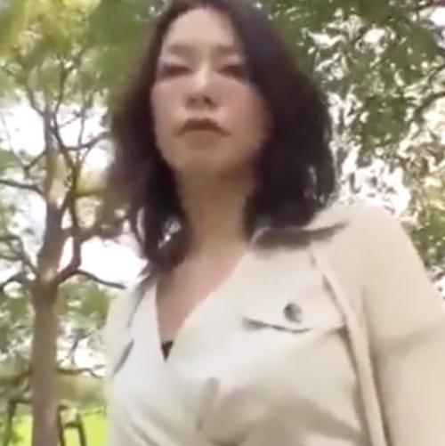 五十路の熟女人妻の不倫旅行★年増のエロ奥様