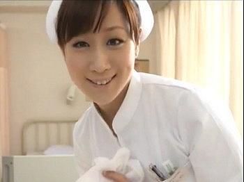 熟女看護師 優しく患者を癒してくれる！下半身も！
