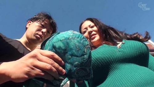 ボヨンボヨン♡♡姑の卑猥過ぎる巨乳を狙う娘婿 八木あずさ