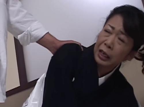 昭和のエロス！！！年増未亡人おばさん　熟れ熟れ熟女　喪服が乱れる