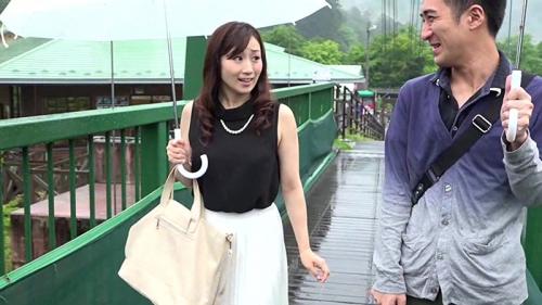 熟女★母巨乳で美人母　禁断の関係　四十路母と息子　秘密の旅行