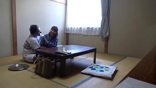 熟女★マッサージ　旅館の仲居さん　口説いてエッチなマッサージ