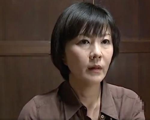 ヘンリー塚本★五十路熟女人妻★《円城ひとみ》不倫しているところを息子に見られる★寝取られ母