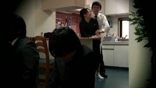 旦那の葬儀の最中に！！！こっそりナマ挿入★人妻熟女奥様