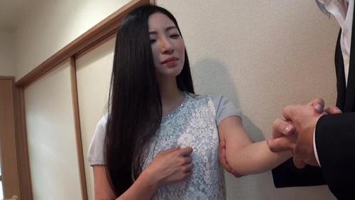 「夫と子供のは内緒」　素人人妻　自宅でNTRエロ動画　美乳　主婦
