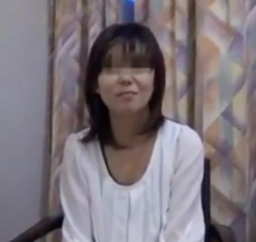 【個人撮影】　旦那の借金を自ら望んで肉体で返済する熟女妻！！寝取られ奥様　乱行エロ動画　スレンダー奥様