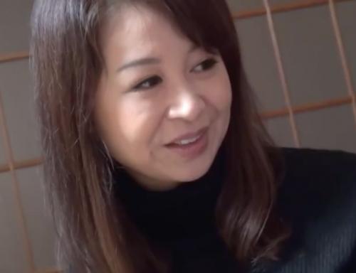 【勝手に盗撮映像】　五十路の美熟女おばさんナンパ ！！欲求不満の美人妻さんとSEX ！　おばさんの蜜壺って気持ち良い
