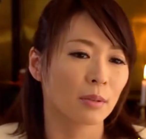 熟女★母親　【　未亡人の熟女　】美人な主婦　　友人の母さん