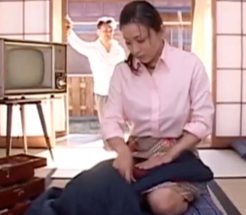ヘンリー塚本★昭和のエロス★巨乳人妻熟女を襲う隣人
