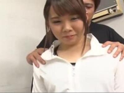 〖美少女-エロ動画〗『そのまま出して♡』清楚なスポーティー女子が生ピストンでアヘ顔で感じまくり！おかずにしたい18禁映像