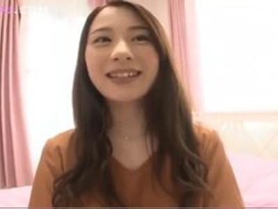 〖ギリモザ-素人〗『初めてが私でいいの？』可愛い人妻が童貞男子の筆おろし！迷ったらこの動画