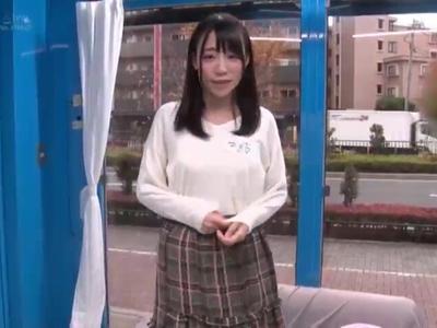 〖外見える!?-女子大生〗企画中にAV男優現れドッキリ性行為！ビックリだけど気持ちいい！妄想注意なR18動画