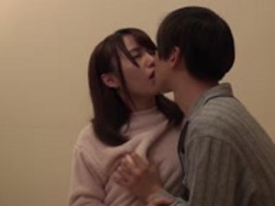〖素人-盗撮〗『中に出していいよ♡』ボインな女の子がチェリー男子と一夜を共にして筆おろしSEX！女性が見てもいいスケベ映像