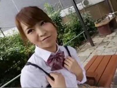『そのまま出して♡』幼いな制服女子校生とキメセク！激ピストンファック！ハァハァ決定