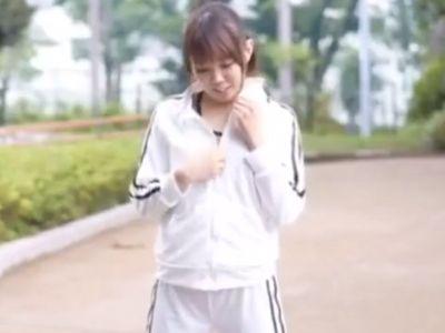 『そのまま出して♡』清楚なスポーティー女子が生ピストンでアヘ顔で感じまくり