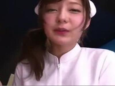 〖おっぱい-エロ動画〗『我慢しないで♡』ナースデリヘル娘が男性客のチンチンをしごいて男の潮吹きブシャー！抜けすぎ注意